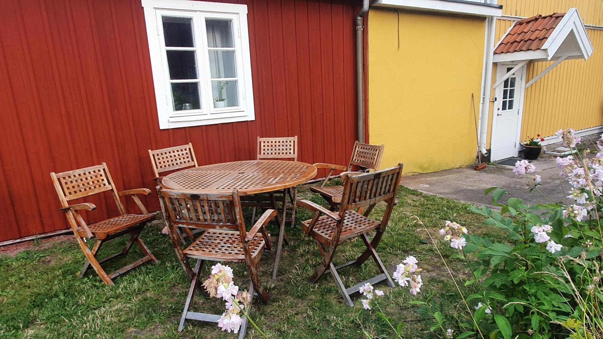 Gardshotell Klockargarden Oeregrund Exterior foto